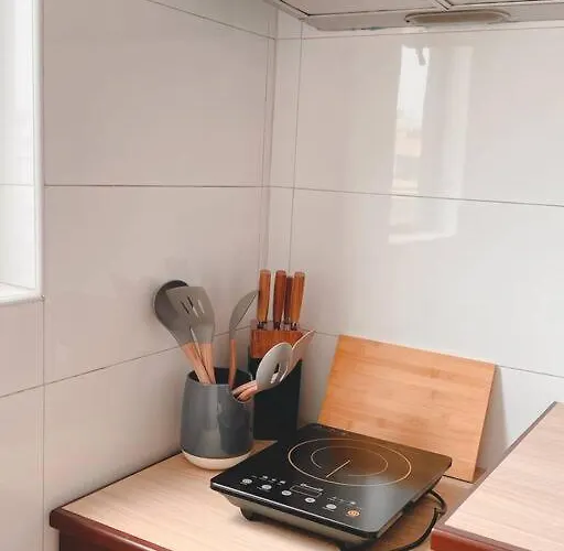 2br Spacious Loft In Qc, Short Walk To M Place * Manila